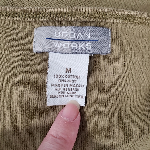 Urban Works Cropped Olive Top, Size Small - Picture 5 of 6